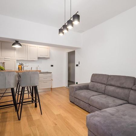 Zid Apartman Opatija Bagian luar foto