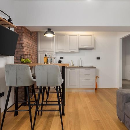 Zid Apartman Opatija Bagian luar foto