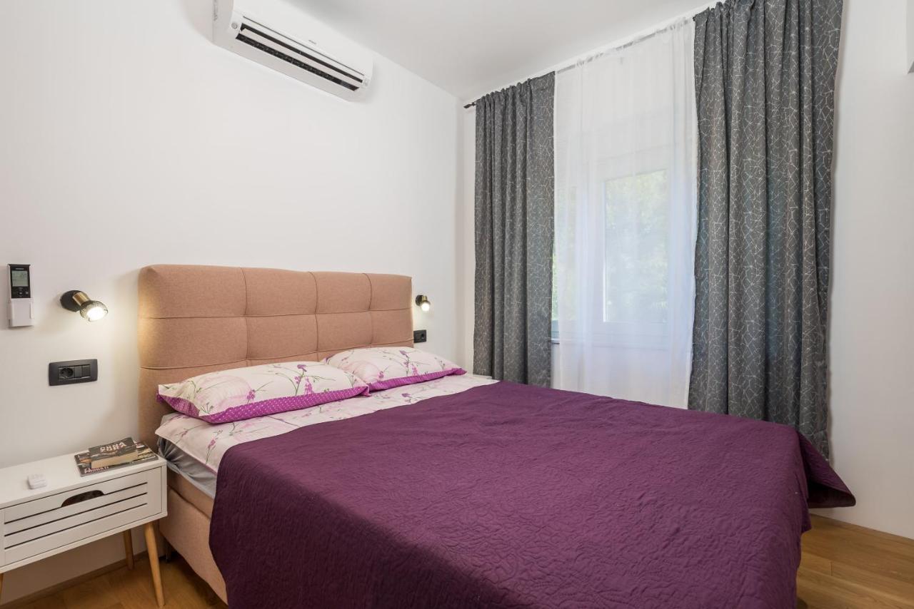 Zid Apartman Opatija Bagian luar foto